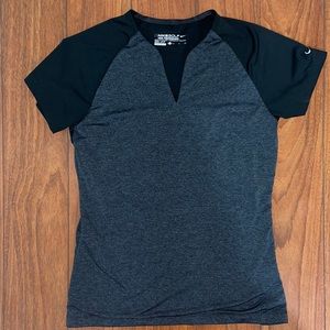 Nike Golf size S shirt